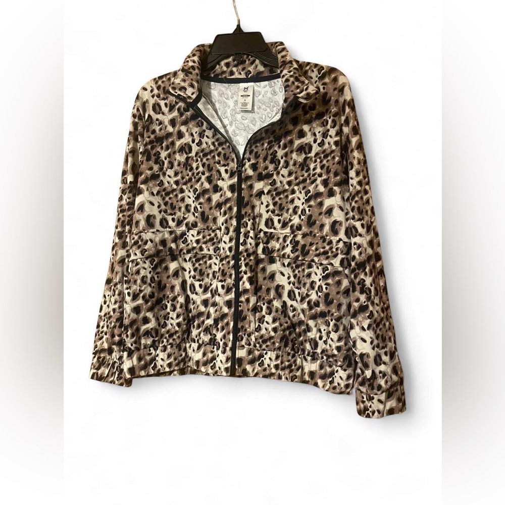 Chic Leopard Print Bomber Jacket
